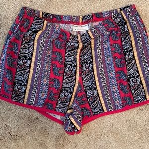 Lose fit soft shorts
